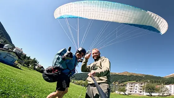 Martin Heckmeier, Fluglehrer und Tandempilot bei Air-Davos Paragliding